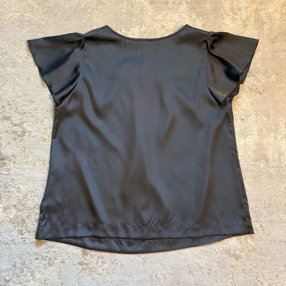 Apt. 9 Dark Metallic Grey Flutter Sleeve Blouse With Beaded Neckline Size 1X - Picture 8 of 12